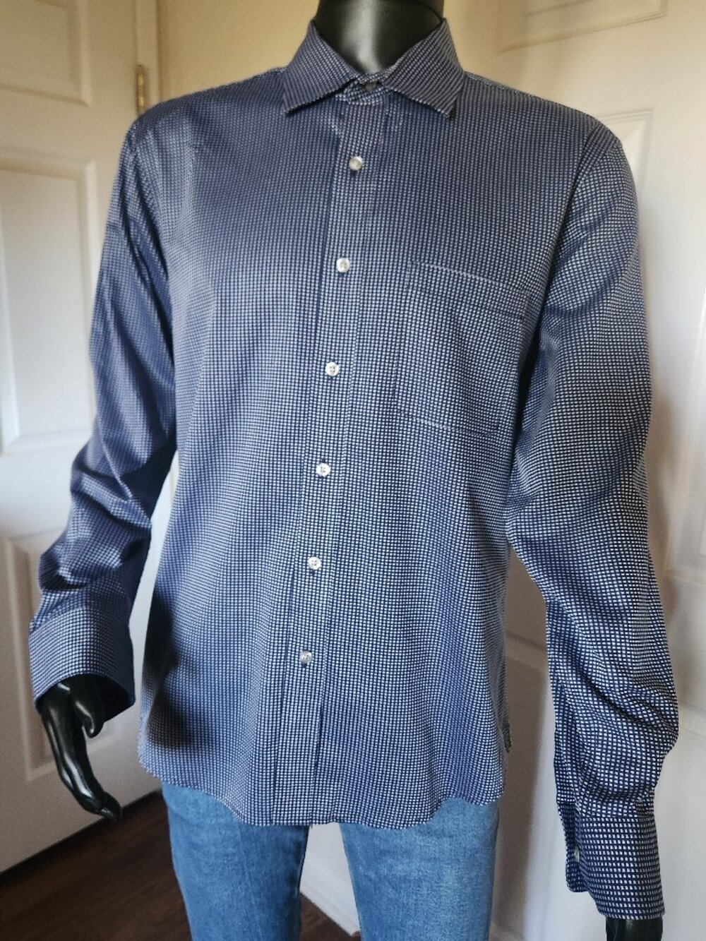 Tasso Elba Men's Long sleeve Dress Shirt Navy & White Jaquard mesh, Size L